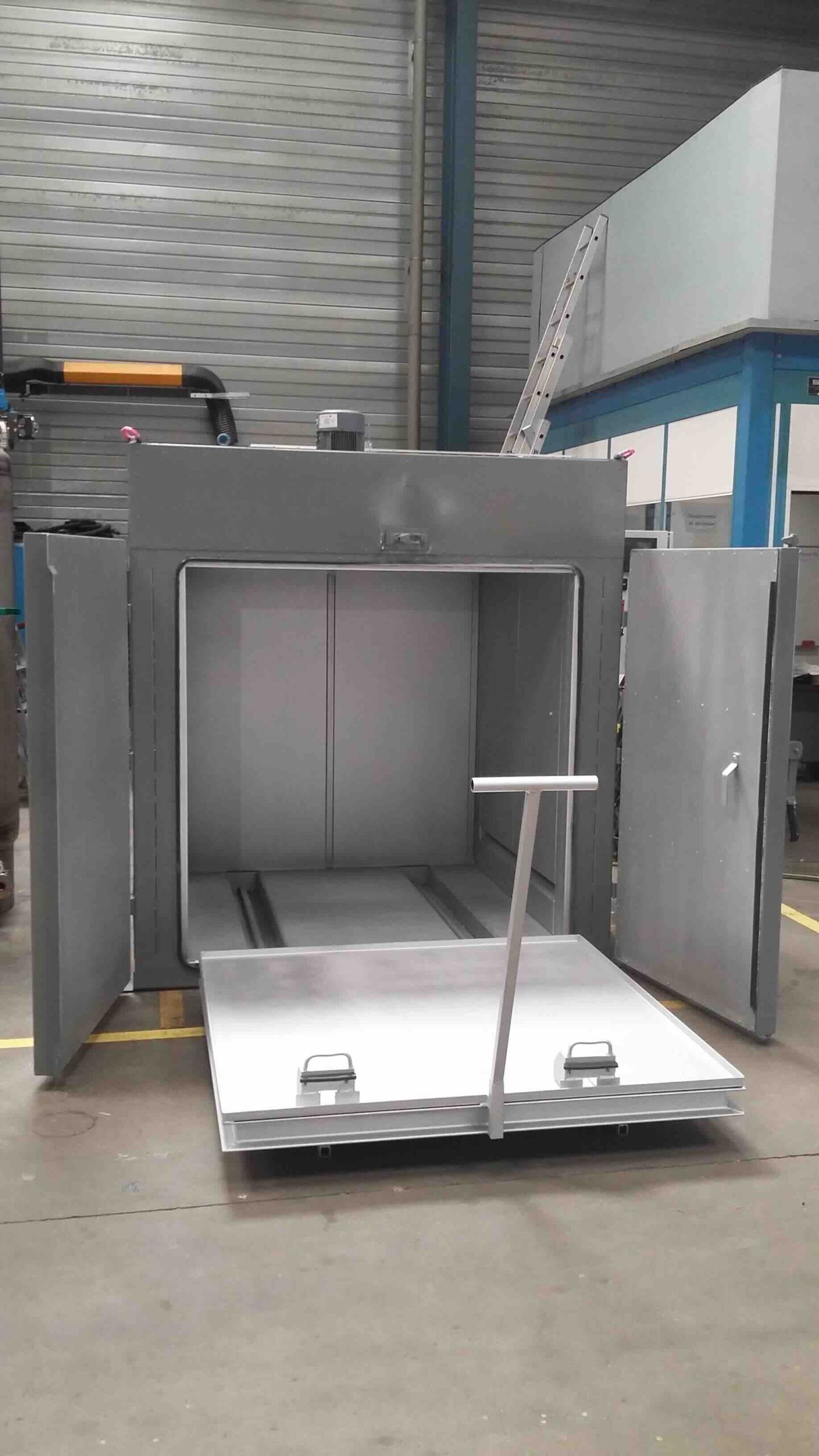 Photo d'une étuve de la gamme MDO (Maxei Drying Oven) pour le séchage atmosphérique (transformateurs et moteurs). Réalisation Arras Maxei